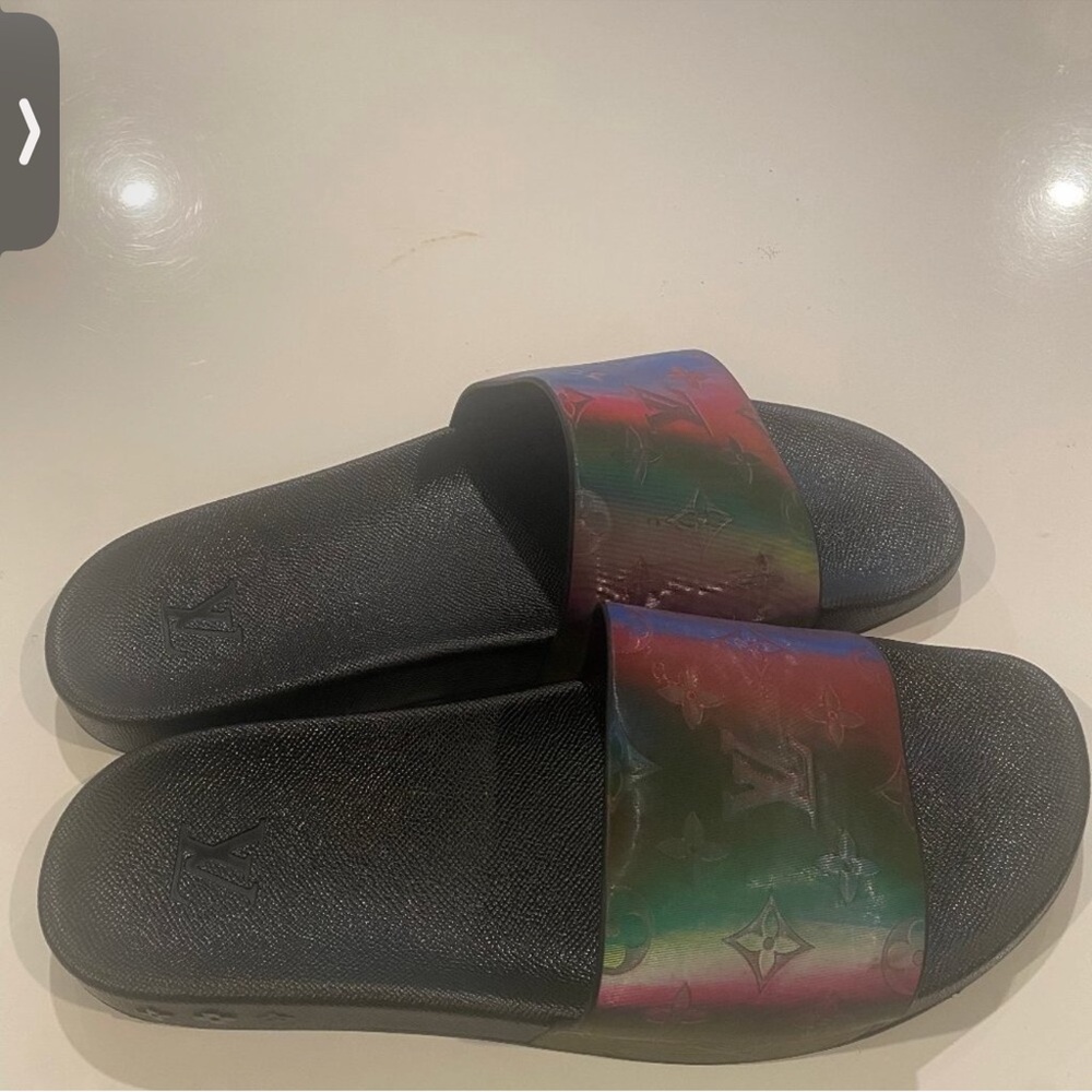Louis Vuitton Authentic Slides